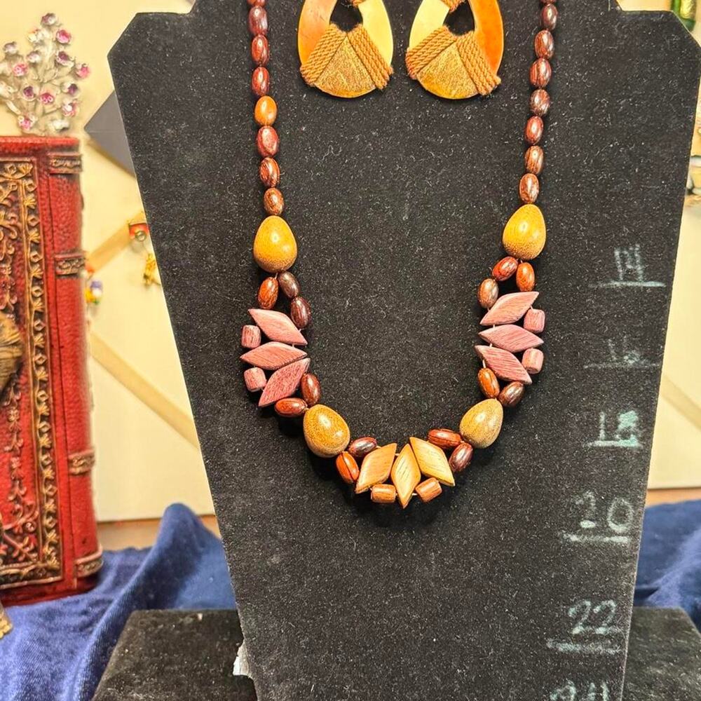 Handmade Jewelry Set from the Philippines
